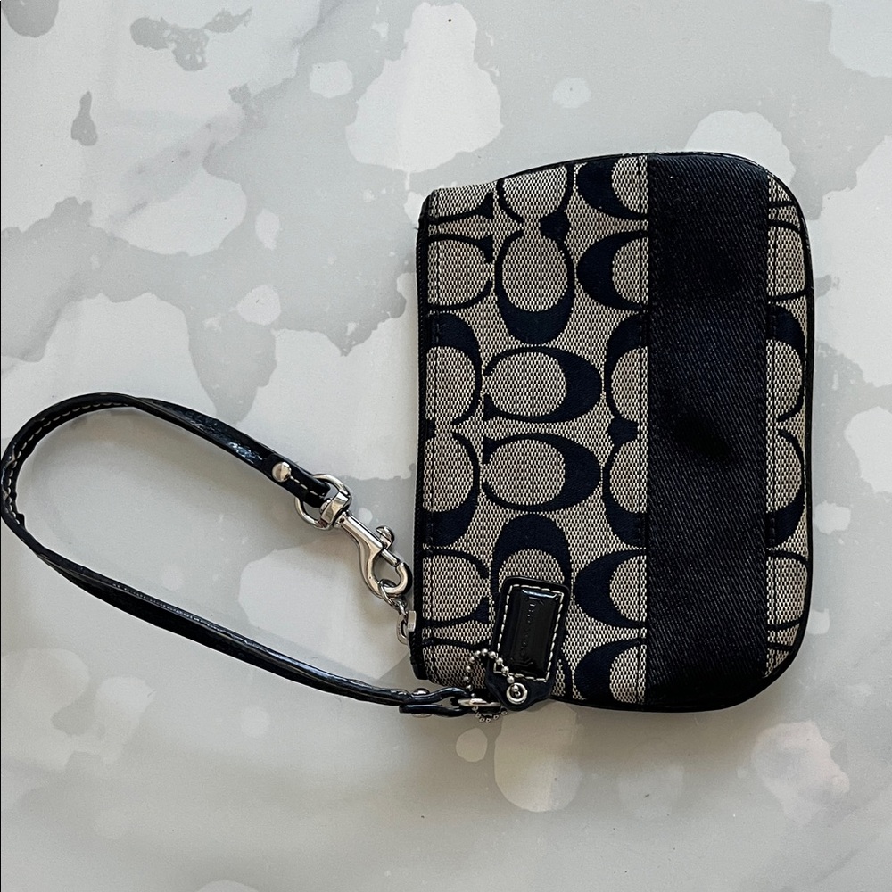 Coach Signature Black and Cream Wristlet